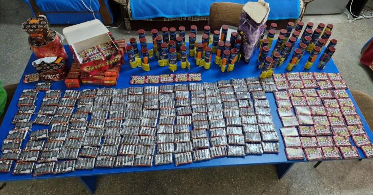 Peste 12.000 de articole pirotehnice comercializate ilegal au fost confiscate de jandarmii constănțeni