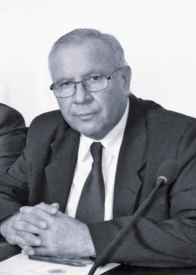 A murit fostul prorector al Universității Ovidius, Victor Ploae