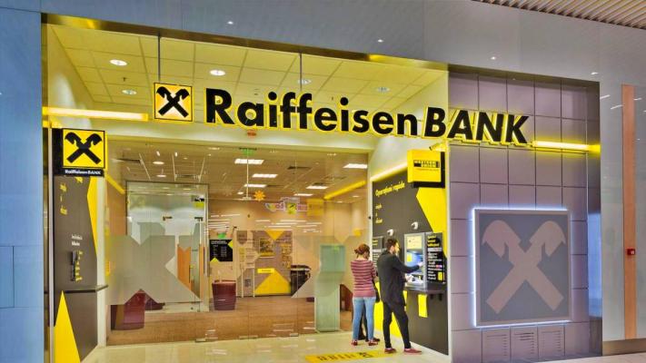 Raiffeisen Bank se teme de răzbunarea românilor după eșecul aderării la Schengen: 'Grupul îşi reafirmă angajamentul său faţă de România!'