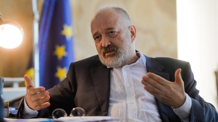 Stelian Tănase prezice scandal în coaliție: Rocada la guvern se va lăsa cu cafteală