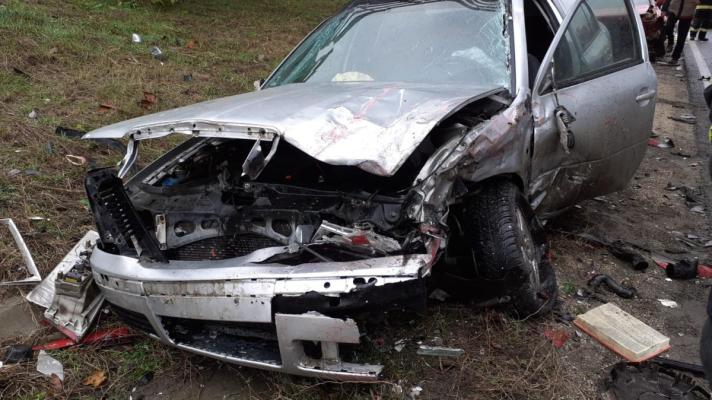 Coliziune între trei autoturisme, în Lumina