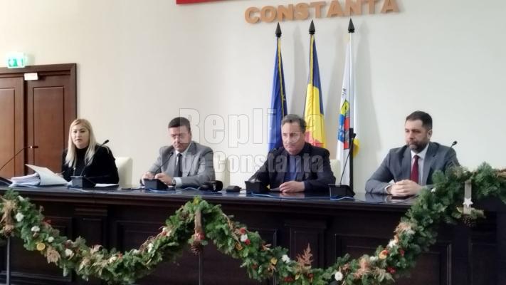 Consilierii județeni, reuniţi în ședință extraordiară, pentru a vota un singur proiect
