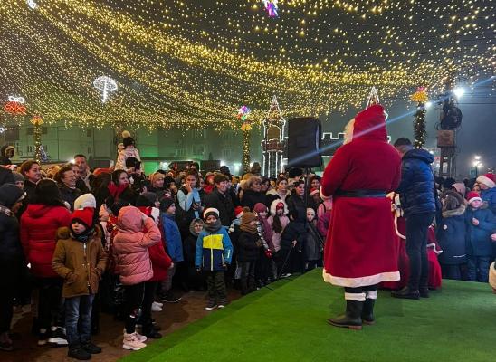 Moș Crăciun a poposit în comuna Mihail Kogălniceanu. Video