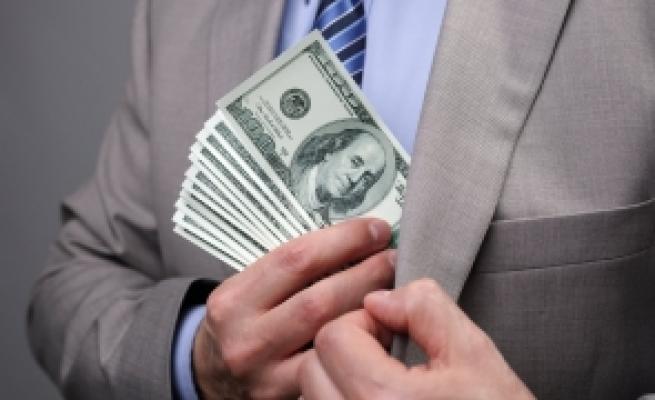 Românii câștigă o avere din imobiliare: creșteri de până la 80%