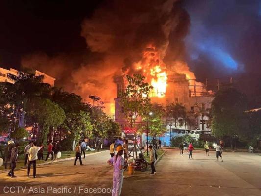 Cel puţin 10 morţi într-un incendiu la un hotel