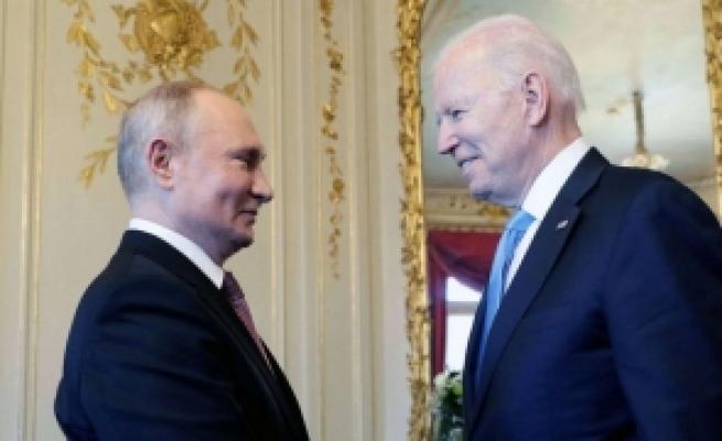 Vladimir Putin forțează mâna lui Joe Biden în conflictul din Ucraina