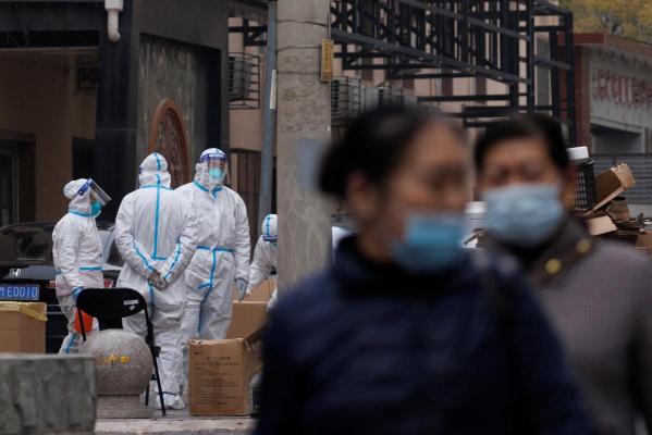 Alertă în China: Numărul pacienţilor cu COVID-19 a explodat la Beijing