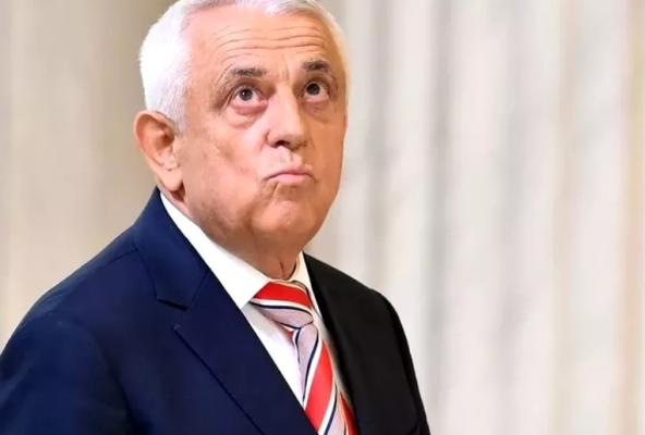 Petre Daea: Dintr-un camion de lăcuste nu poţi să faci nici o lingură de făină 
