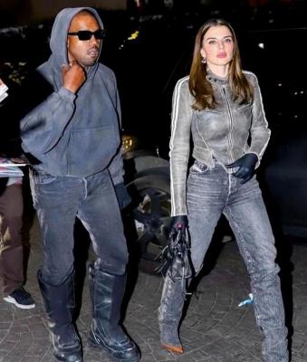 Julia Fox a dezvăluit cât de dotat este Kanye West. Artistul are o dimensiune de invidiat