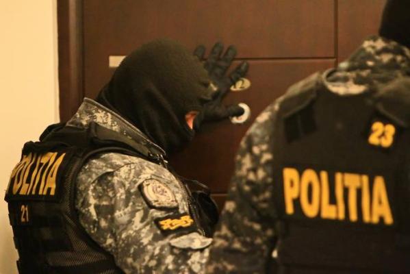 Grupare din Tulcea, care folosea metoda „loverboy”, arestată preventiv