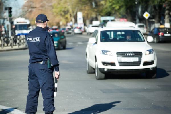 O mașină a Guvernului român, confiscată în R. Moldova. Autoturismul figura ca fiind furat