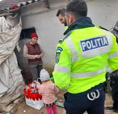 Moș Crăciun a ajuns în 8 comune din județul Constanța, prin intermediul polițiștilor