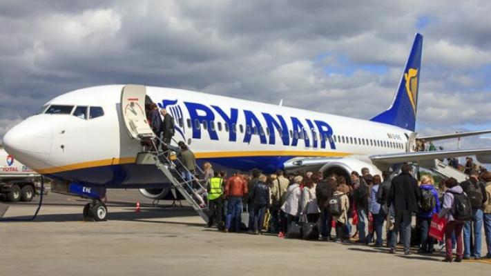 Ryanair anunţă profituri record în perioada sărbătorilor de iarnă