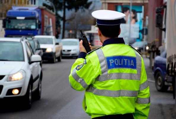 Făcea pe șoferul personal, însă nimeni nu știa că el nu are permis de conducere