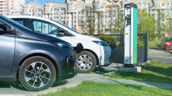 Sesiunea de înscriere în Programul ''Staţii de reîncărcare cu putere normală'', prelungită până pe 23 ianuarie 2023 
