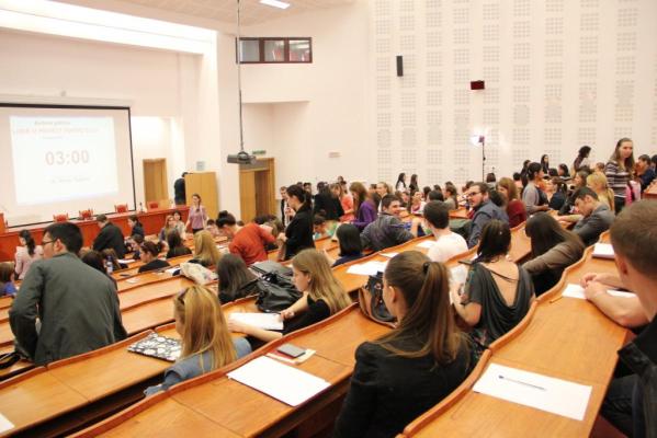 România, Slovacia şi Ungaria, cel mai scăzut procent de tineri angajaţi în timp ce studiază