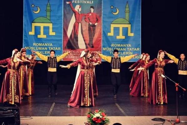 Spectacol dedicat Etniei Tătare din România, la „Jean Constantin” din Constanța