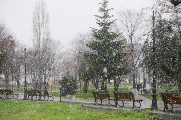 Atenție! De azi intră în vigoare codul galben de vreme severă, la Constanța!