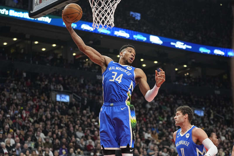 Baschet: NBA - Giannis Antetokounmpo, din nou în mare formă, cu o ...