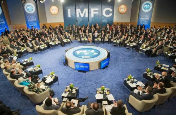 Economia mondială nu se îndreaptă spre recesiune