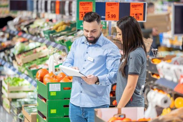 El este angajatul Lidl care a fost dat afară pentru că muncea prea mult