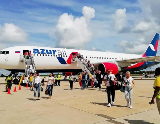 Avion rus, cu 244 de persoane la bord, vizat de o amenințare cu bombă