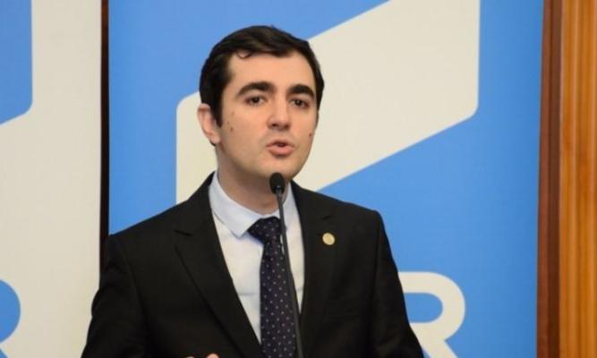 Năsui: Agenţia pentru Investiţii şi Comerţ Exterior - inutilă, dar bănoasă; 250 de posturi şi 76 de pensii speciale