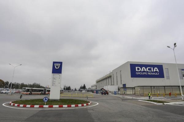 Șeful Dacia avertizează: prețul tuturor mașinilor va bubui, după ce se va introduce Euro 7