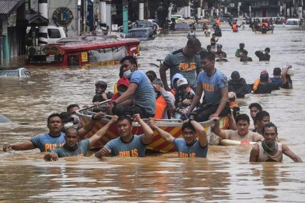 Furtuni puternice în Filipine: cel puțin 11 persoane au murit