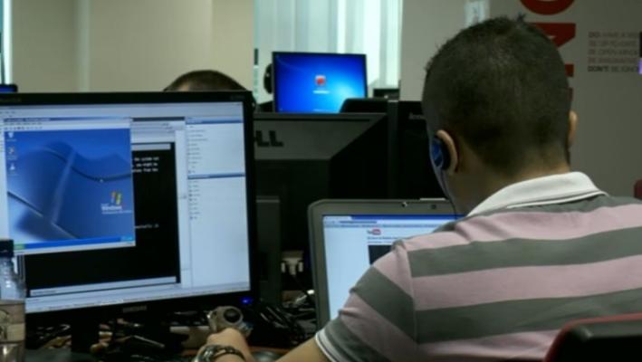 Piaţa mondială de calculatoare personale ar urma să revină pe creştere la finele lui 2023
