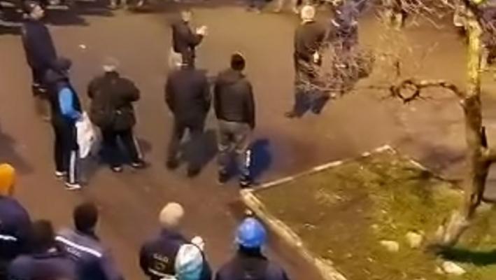 Protest spontan la Cariera Jilț. Minerii refuză să înceapă munca