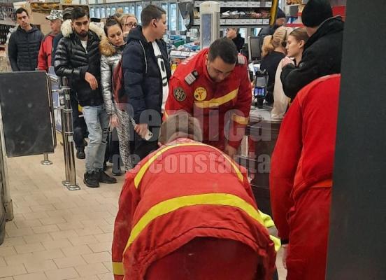 Panică la magazinul Lidl din zona Tomis 3! Unui bărbat de 35 de ani i s-a făcut rău