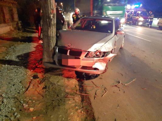 Accident rutier cu 3 autoturisme implicate și 4 victime, la ieșire din Techirghiol