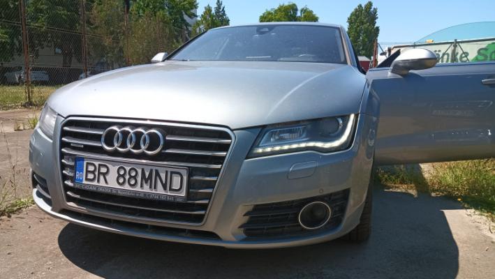 ANAF vinde mașini: Dacia Sandero la 2500 de euro, Mazda RX8 la 4000 euro, dar și modele Mercedes și Audi