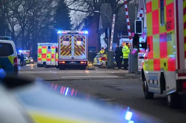 Atac cu cuţitul într-un tren în Germania; 2 morţi şi 5 răniţi