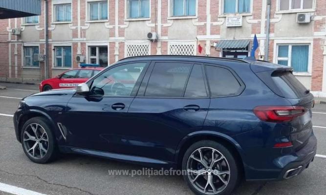 Autoturism căutat din 2021 de autorităţile din Italia, descoperit la Albiţa