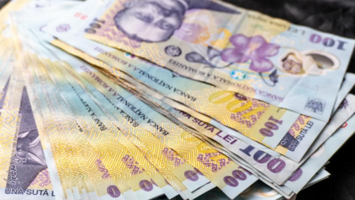 Cât costă să cumperi un an de vechime în muncă, în 2023