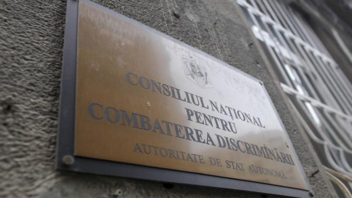 Gafă la numirile pentru CNCD: Legea cerea un jurist, Parlamentul a votat un teolog