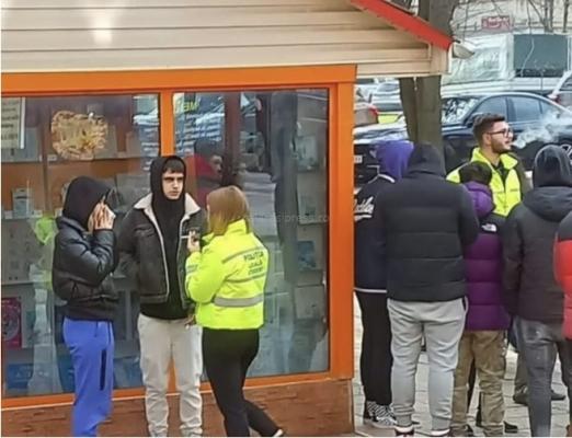 Viitori polițiști locali din Constanța, “prinși” la țigară cu elevii din Călărași 
