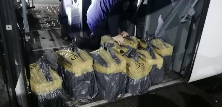  Bunuri în valoare de 78.000 euro și 10.000.000 grivne ucrainene, reținute de inspectorii vamali