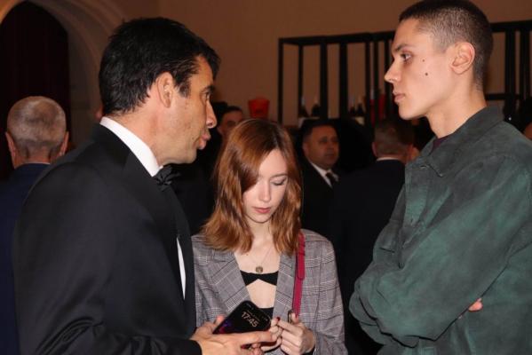 David Popovici şi Simona Radiş, desemnaţi sportivii anului 2022