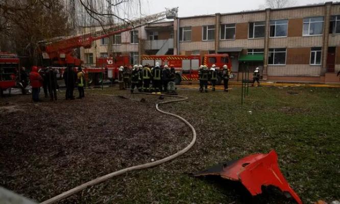 Elicopter ucrainean prăbușit lângă o grădiniță în Kiev. Ministrul de interne și adjunctul, printre cei 16 morți