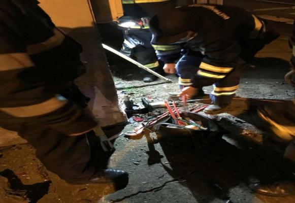 Scurtcircuit la nişte cabluri electrice, în urma unor lucrări în carosabil, la Mangalia