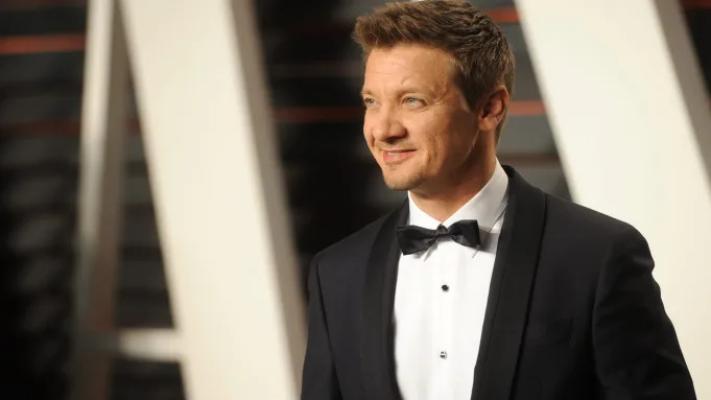 Actorul Jeremy Renner, în stare critică după ce s-a accidentat grav în timp ce curăţa zăpada