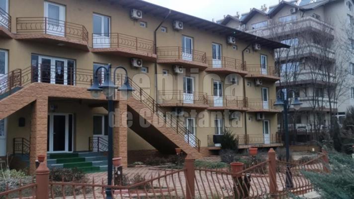 Un hotel din Costinești este vândut la licitație, pe bucăți. Video