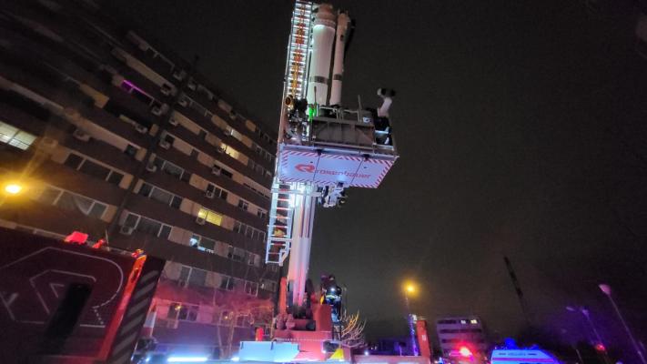 Femeia care și-a incendiat apartamentul de pe Baba Novac, internată la Palazu Mare