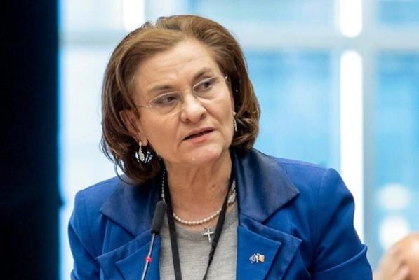 Maria Grapini a fost urmărită și amenințată de un bărbat în aeroport