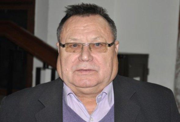 Executorii se chinuie să scape de rabla fostului consilier Nicolae Șandru