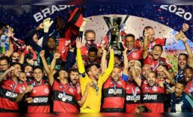 Brazilianul Gerson revine la Flamengo după un an şi jumătate
