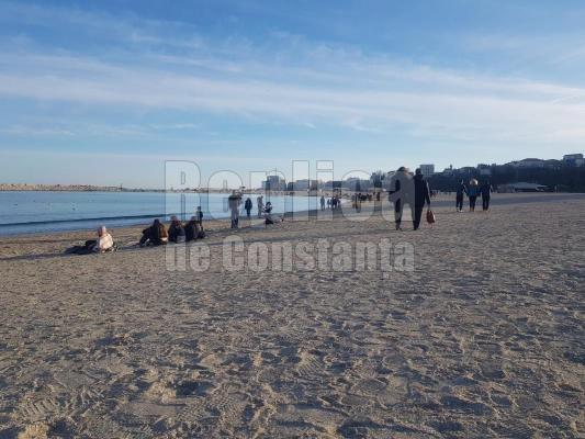 Constănțenii au luat asalt plajele, pe 1 ianuarie! Video